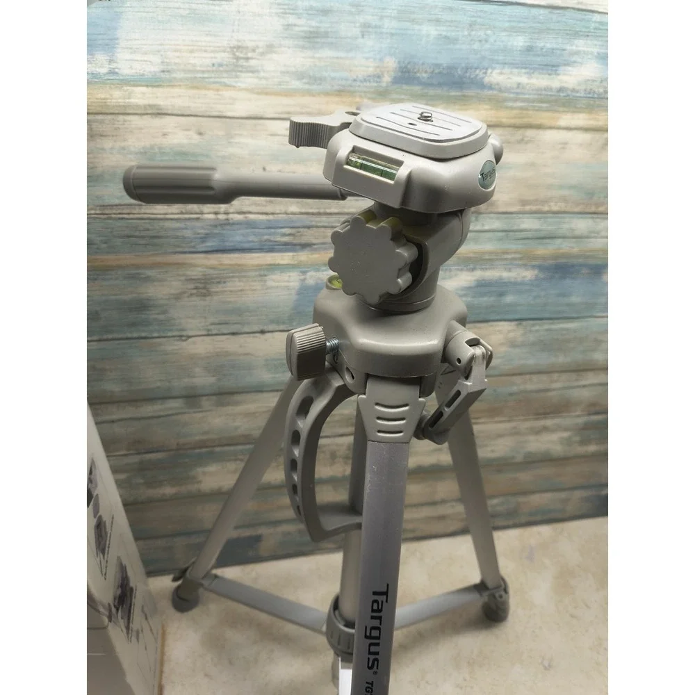 Targus TGT-58TR‎ Camera Camcorder Tripod,3-Way Fluid Pan Head, Bubble Level